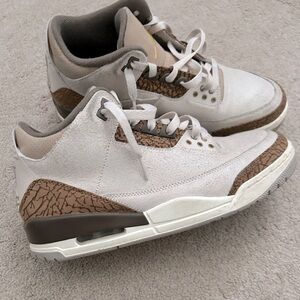 Men size 9.5 Jordan III - gently used. Worn less than 5 times. Cream/Brown color